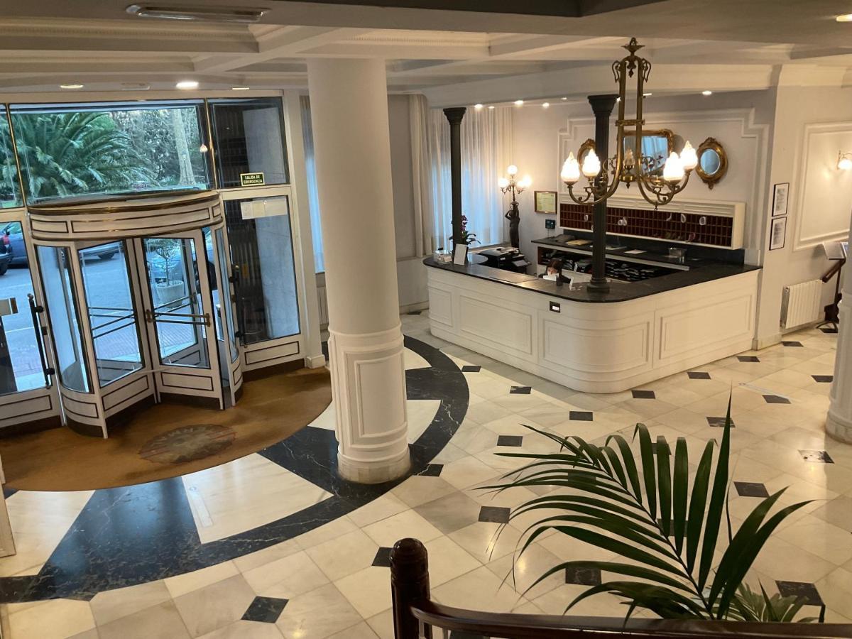 Gran Hotel Balneario De Lierganes Bagian luar foto