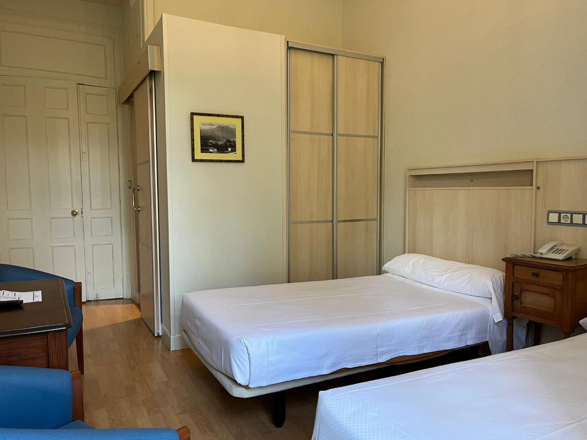 Gran Hotel Balneario De Lierganes Bagian luar foto