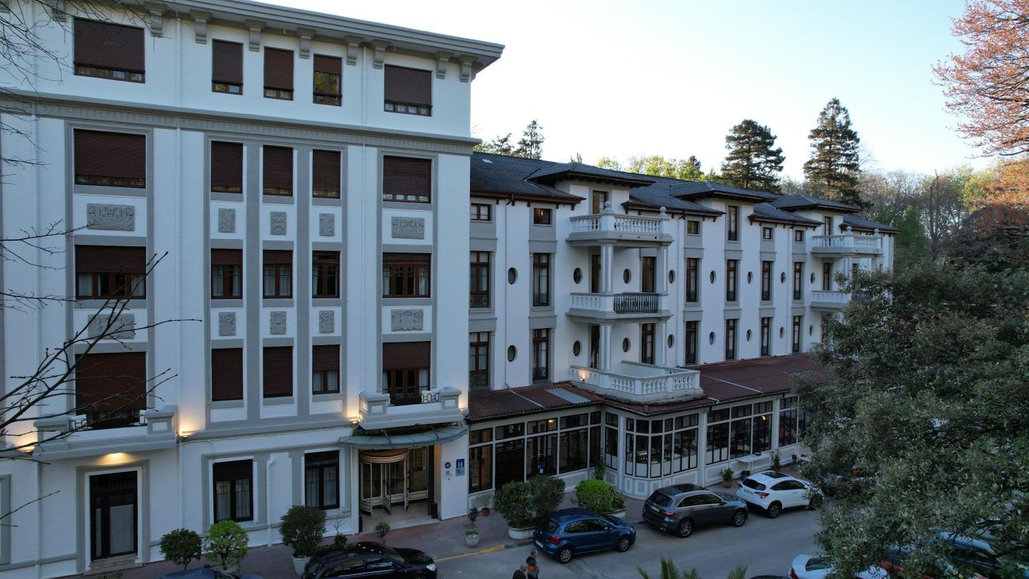 Gran Hotel Balneario De Lierganes Bagian luar foto