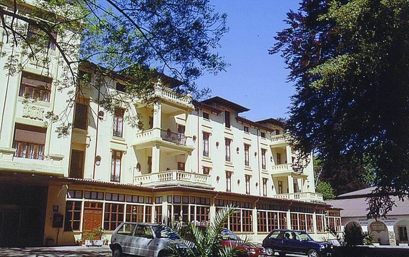 Gran Hotel Balneario De Lierganes Bagian luar foto