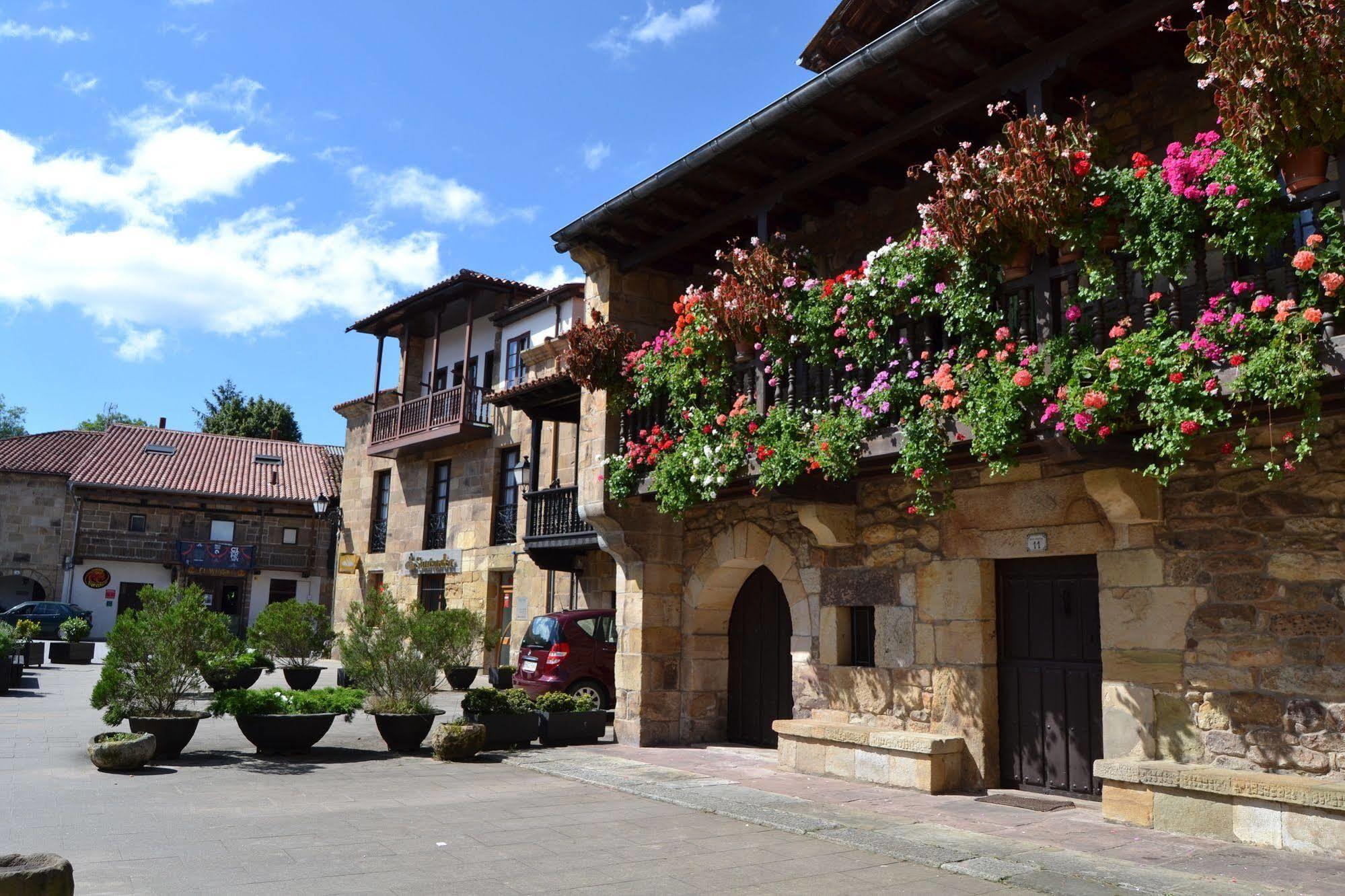 Gran Hotel Balneario De Lierganes Bagian luar foto