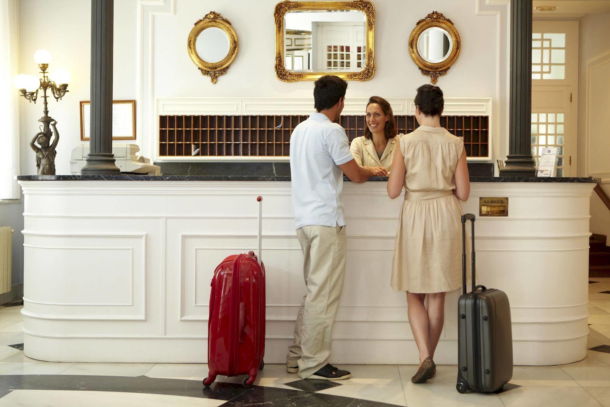 Gran Hotel Balneario De Lierganes Bagian luar foto