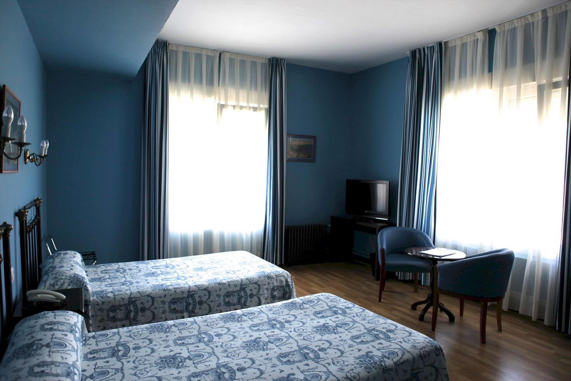 Gran Hotel Balneario De Lierganes Bagian luar foto