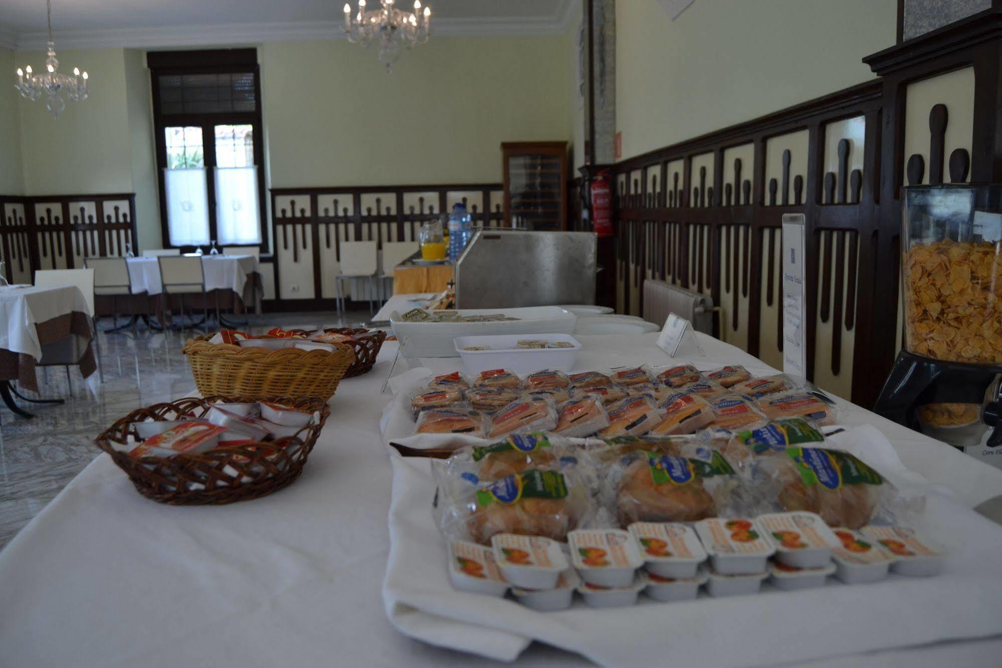 Gran Hotel Balneario De Lierganes Bagian luar foto